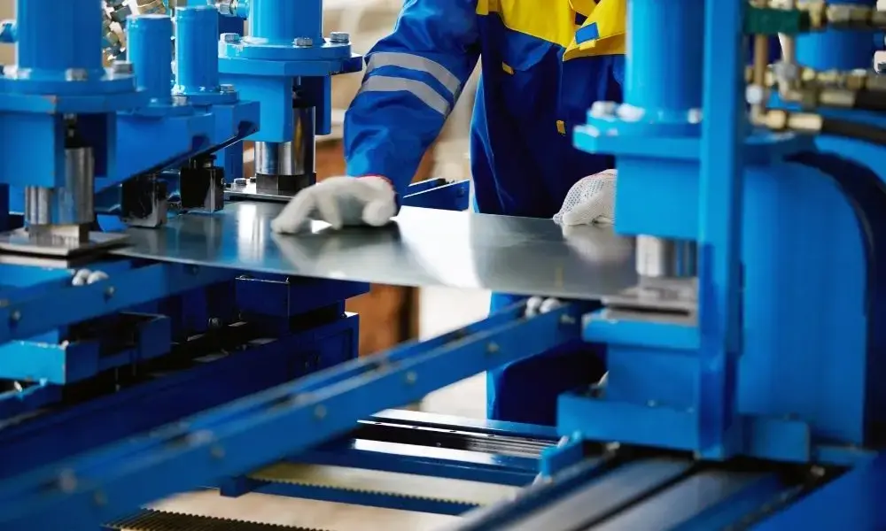 Reaction Injection Molding vs. Sheet Metal Production&nbsp;&nbsp;
